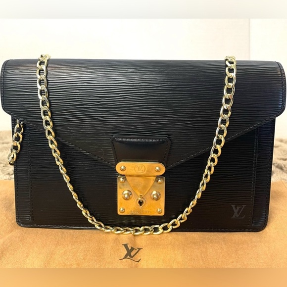 LOUIS VUITTON S-LOCK EPI CLUTCH ON A CHAIN CROSSBODY. - Picture 1 of 15